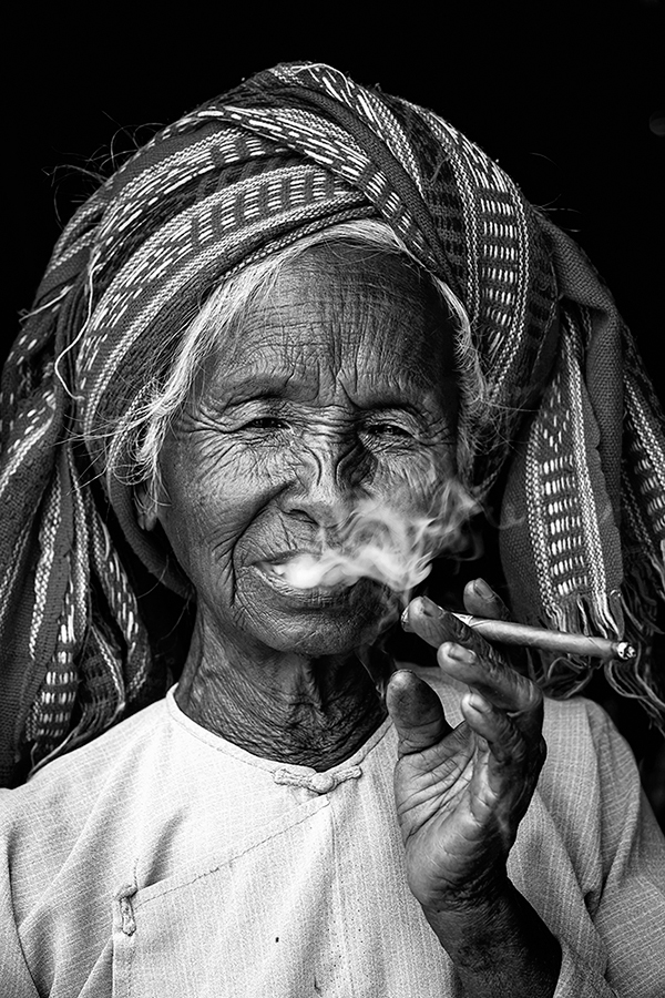 ASIAN SMOKERS