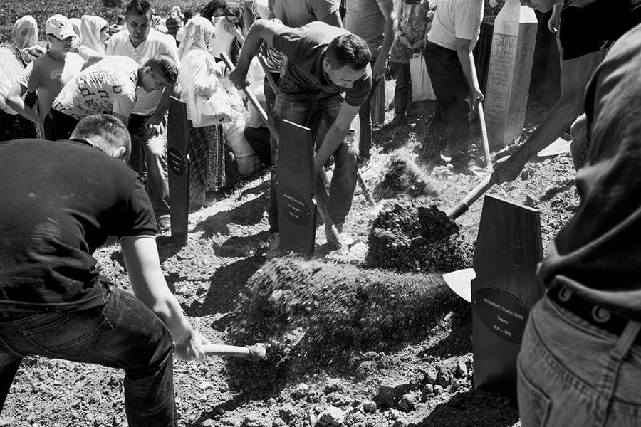 Srebrenica , twenty years memory