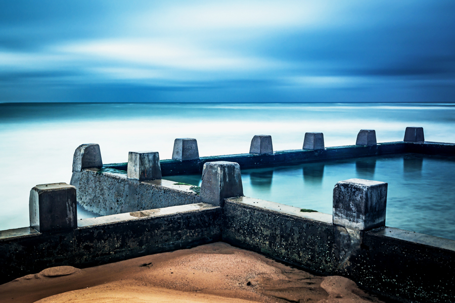 Expose In Blue