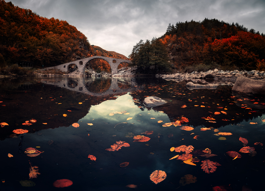 Fall at Devil's bridge