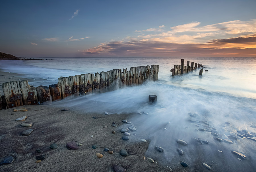Waves of Mist