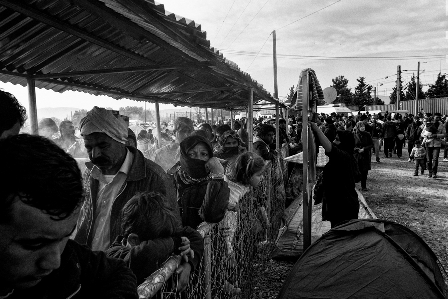 MAKE EUROPE NO BORDER Macedonia Greece Border / Idomeni refuge camp 2016