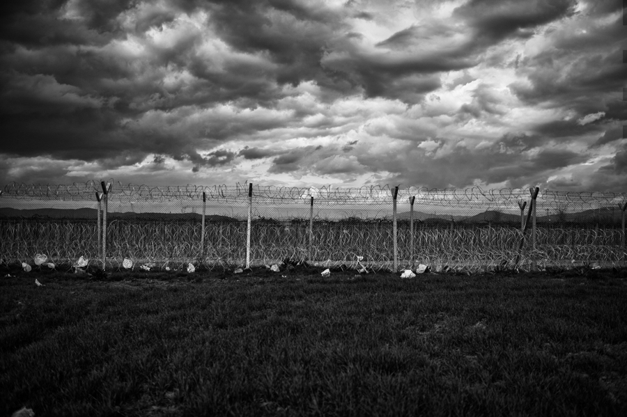 MAKE EUROPE NO BORDER Macedonia Greece Border / Idomeni refuge camp 2016