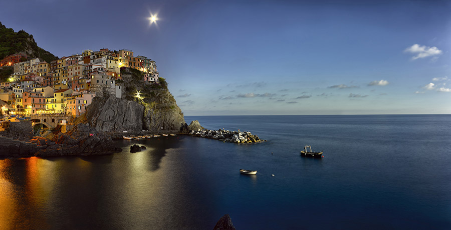 Monarola - day to night
