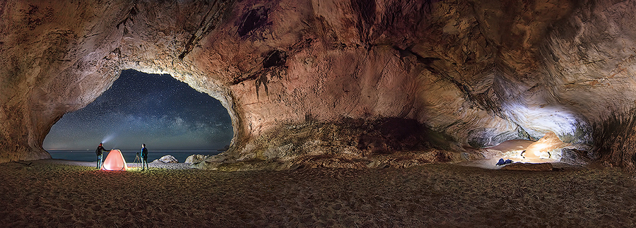 Stargate Cave adventures: contemplating stars
