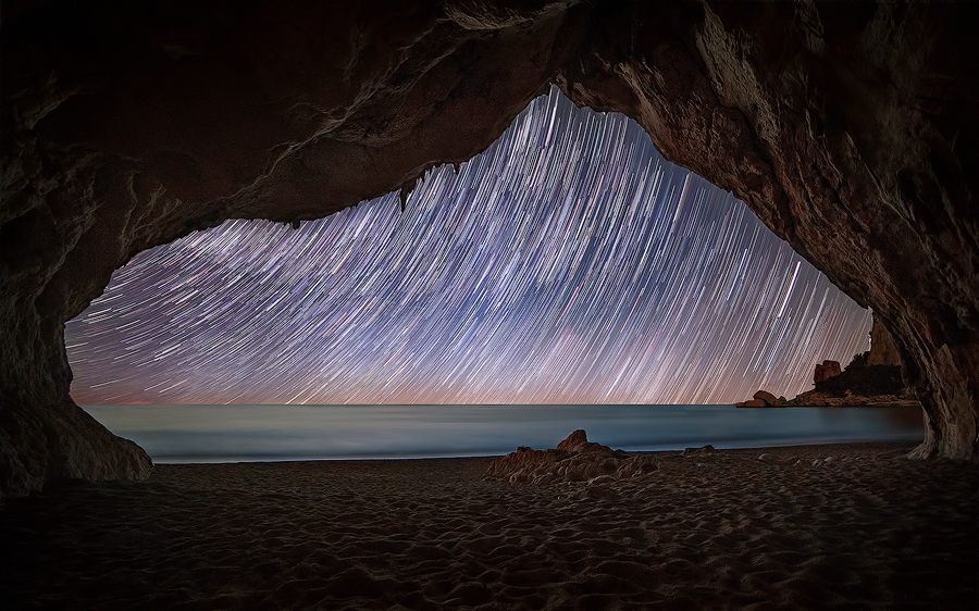 Stargate Cave adventures: contemplating stars