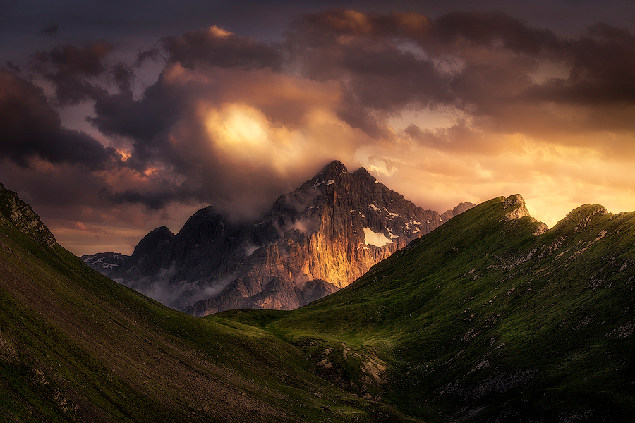 Dolomitic geometries