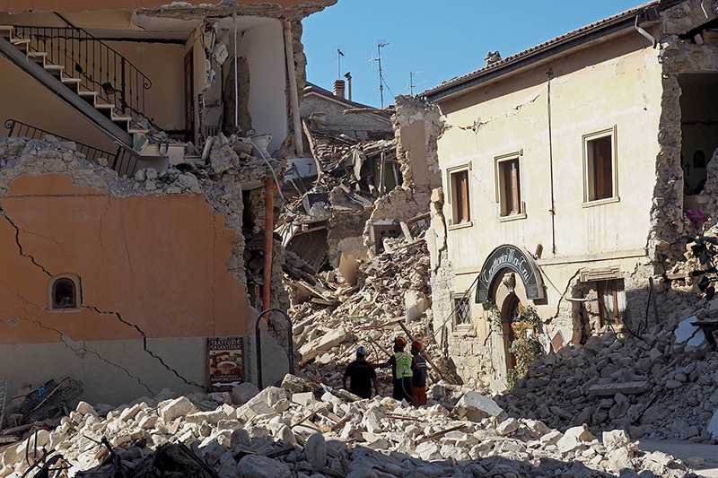 the earthquake heroes