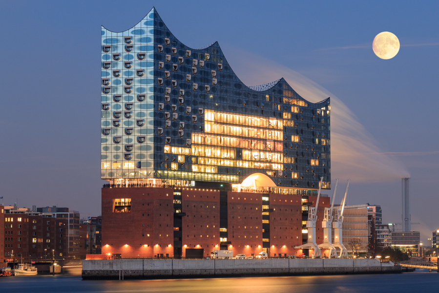 Lunar Elbphilharmonia Hamburg