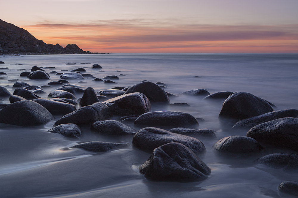 Sun, water and stones 