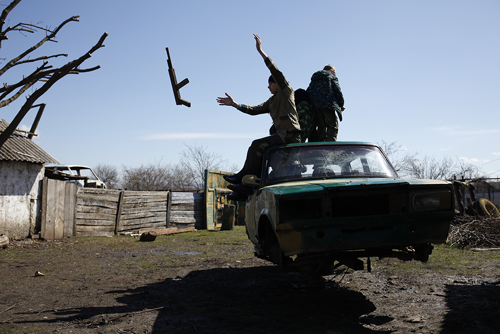 LORDS OF THE GUNS