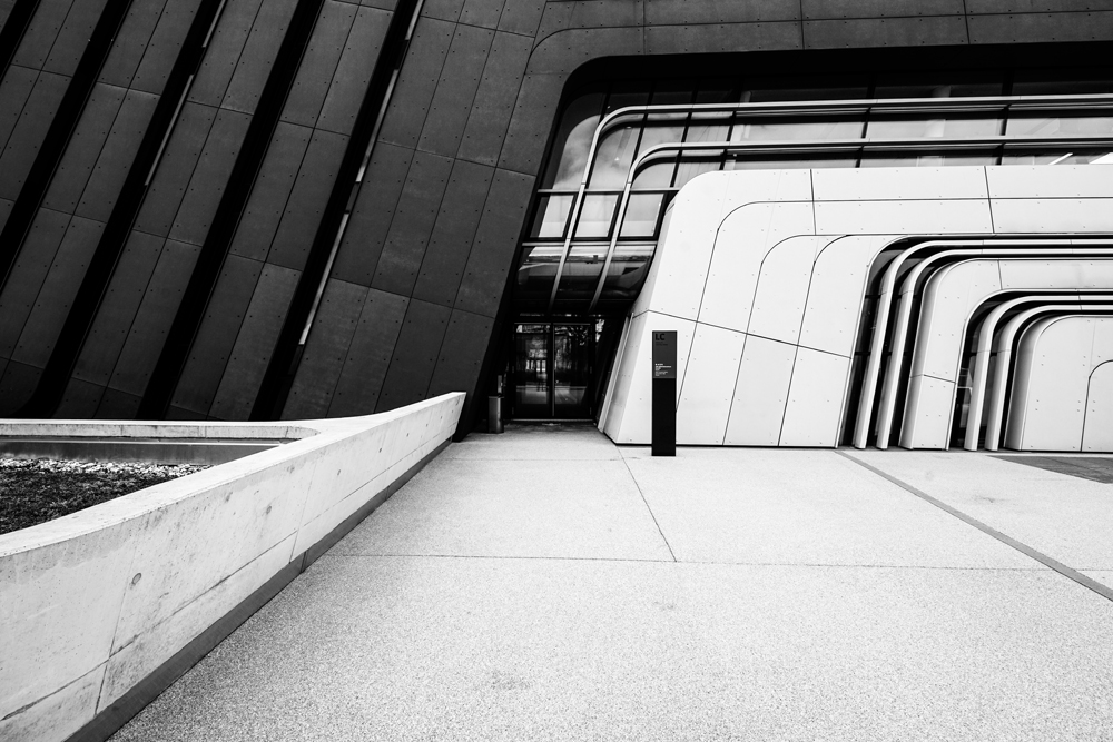 Curvilinear 