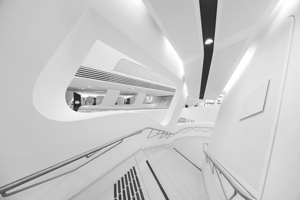 Curvilinear 