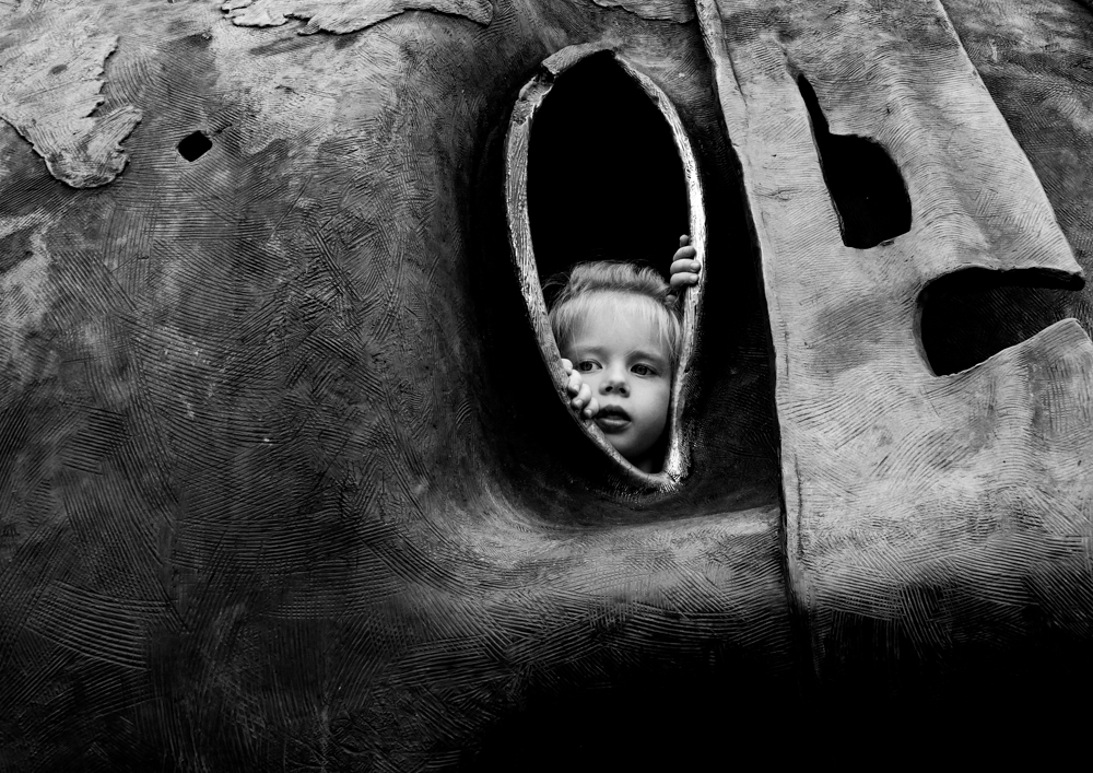 Street Peekaboo!