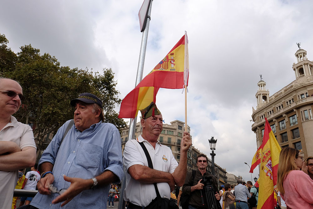 Divided Lines. Catalonia