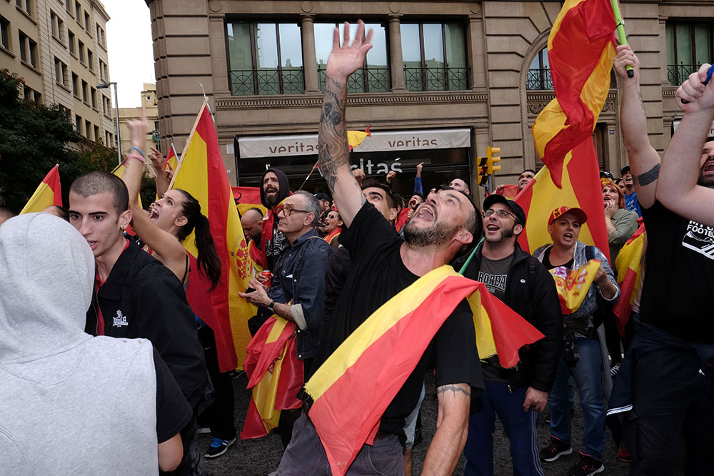 Divided Lines. Catalonia