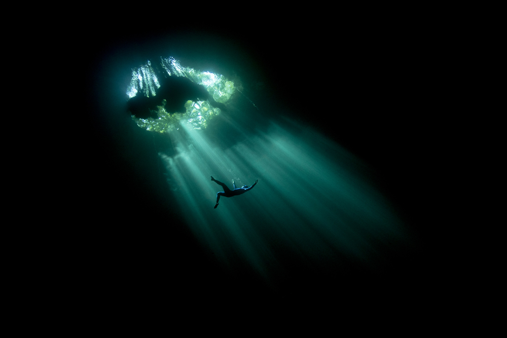 One breath around the world