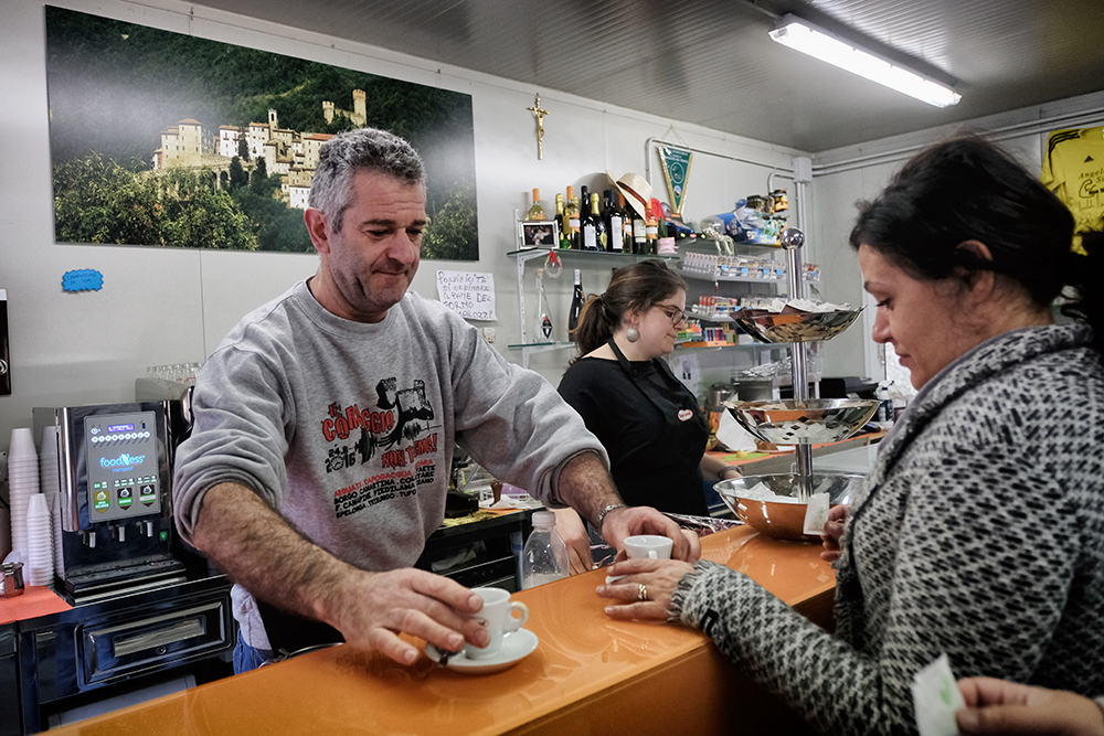 Nel centro del cratere, la vita