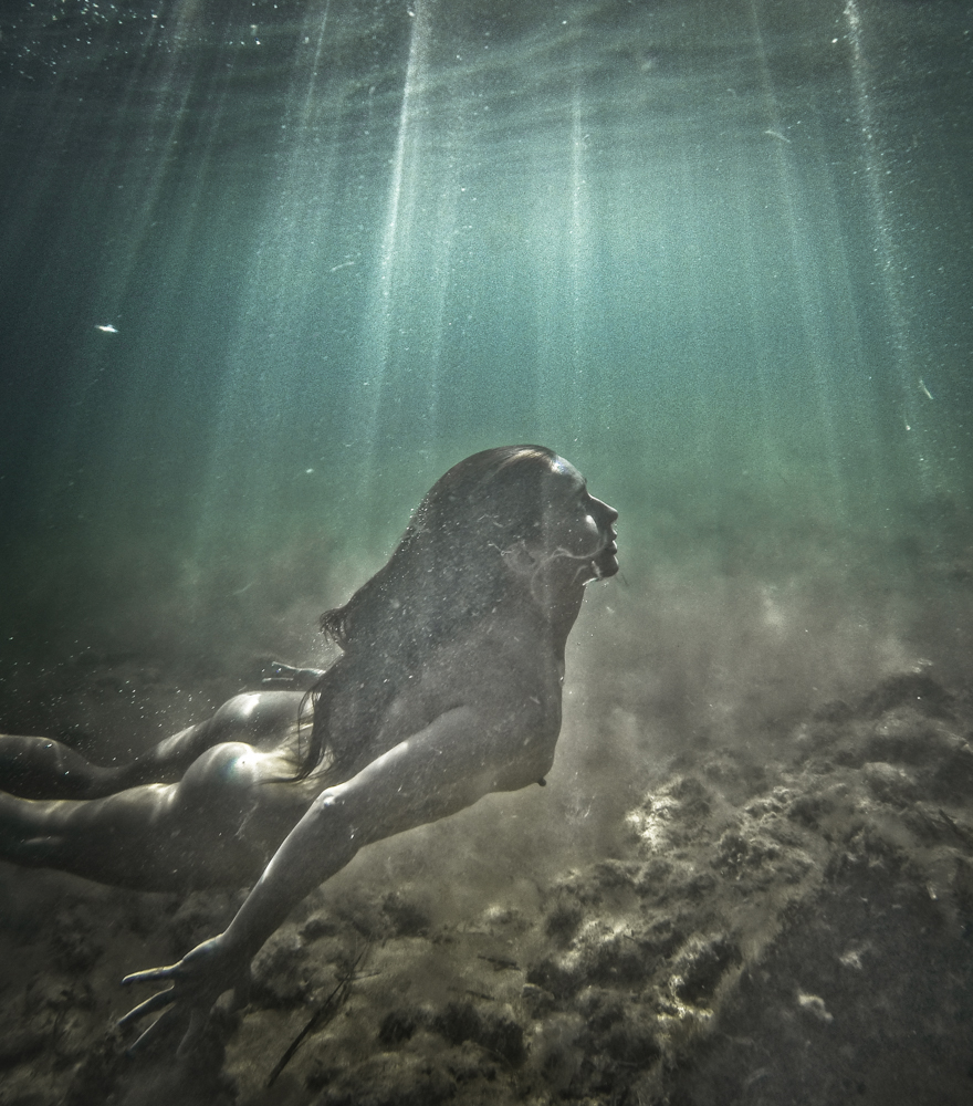 La Isla/Mitos Submarinos  ()  The Island/Submarine Myths
