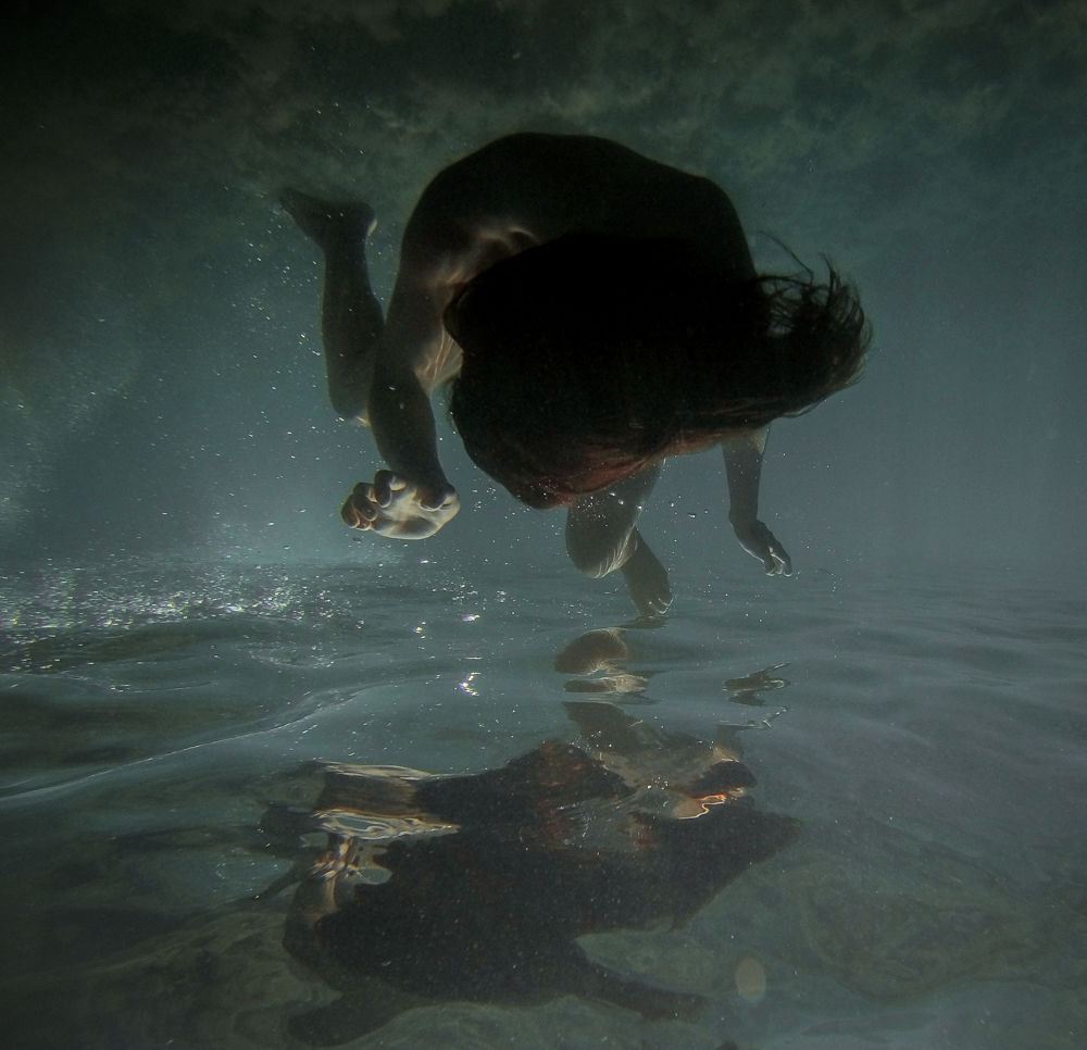 La Isla/Mitos Submarinos  ()  The Island/Submarine Myths